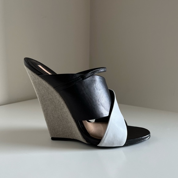RARE Narciso Rodriguez Crossover Leather Slide Wedges - Picture 10 of 16
